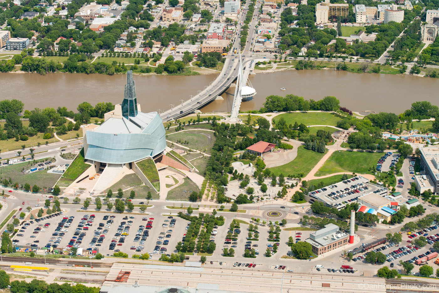 D80_2049museum_human_rights