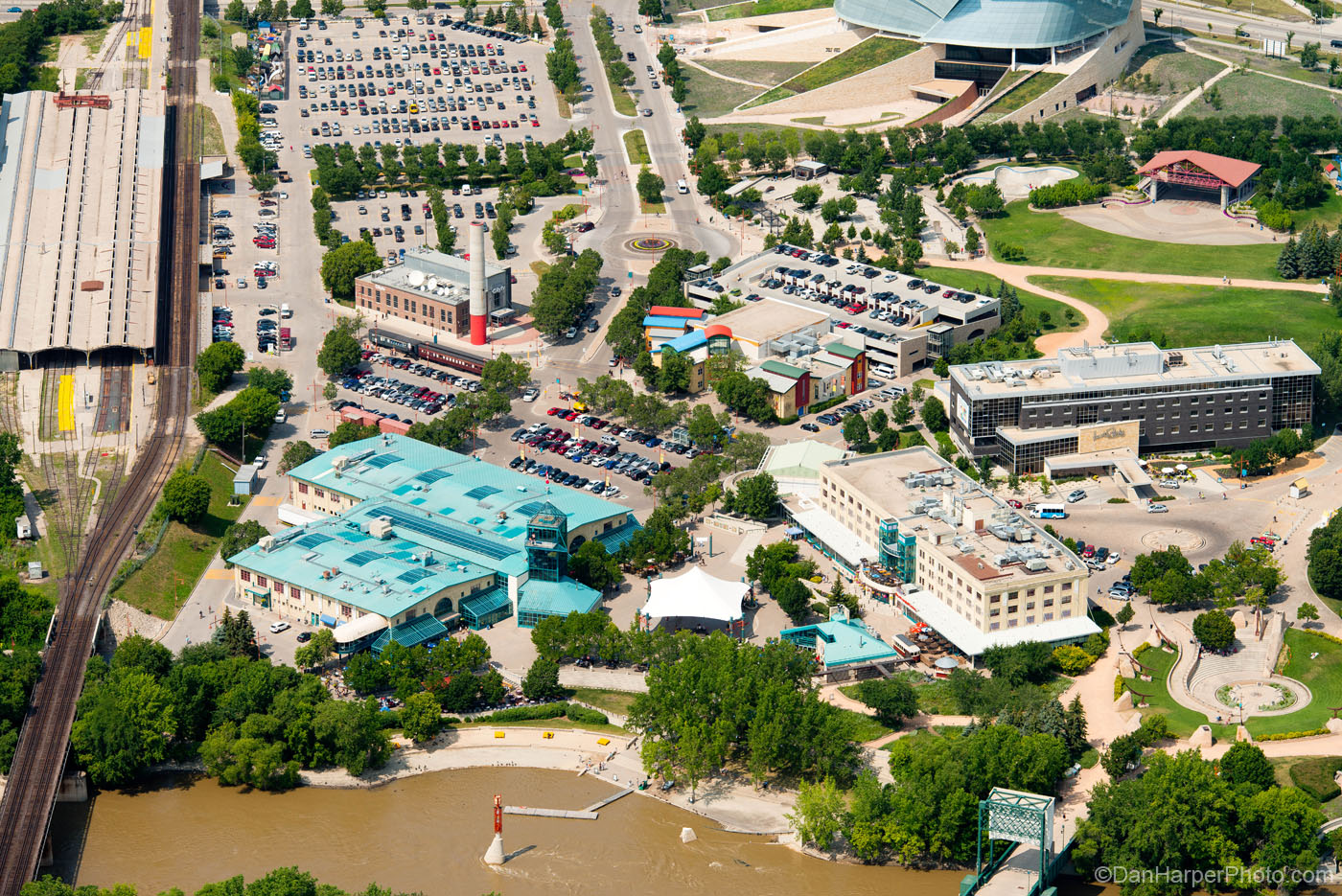 D80_2094_forks_winnipeg